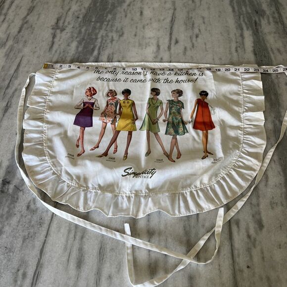 Retro Look Vintage SIMPLICITY ladies Dresses Decades Half APRON Pinup Ruffle - Picture 3 of 5